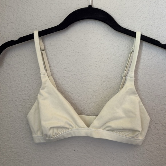 SKIMS fits everyone light cream/mint bralette - Picture 5 of 11